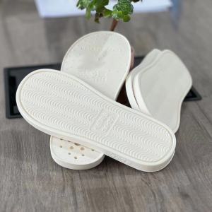 Thân Giày PVC Thân Trên Bằng Da Bò Thủ Công Chống Trượt Thoải Mái Cho Mùa Thu Đông 2023 Giày Lười PVC Mỏng Âm Thanh Nhẹ