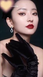 Busana Tangan Elegan - Sarung Tangan Panjang Wanita Bergaya untuk Tampilan Femininmu