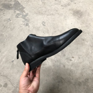 รองเท้าบูทมาร์ตินหนังแท้สีดำสไตล์ย้อนยุคสำหรับผู้ชาย ฤดูหนาว รองเท้าบูทส้นสูงแบบลำลอง ซิป รองเท้าทำงานสไตล์อังกฤษ รองเท้าบูทมอเตอร์ไซค์