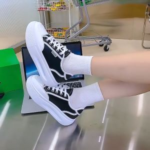 พร้อมส่งในไทย รองเท้าผ้าใบหนังนิ่ม รองเท้าเสริมส้นสไตล์โคเรีย ผ้าใบแฟชั่น ผูกเชือก วัสดุคุณภาพดี