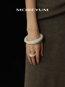 MUYANG | Muyang Original Resin chalk Bracelet Womens Fashionable Versatile New 2025 White Retro Hand Jewelry Fresh Out Design