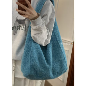 Winter Academic Style Womens Large Capacity Woolen Bucket Bag Single Shoulder Tote Bag Fashionable Trendy Plush Handbag