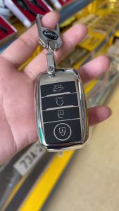 Ốp bảo vệ chìa khoá xe KIA SONET đời xe 2023 -2024 chất liệu bằng chất liệu mạ TPU sáng bóng