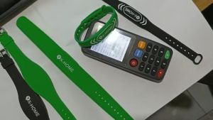 ((COPY và GHI)) Vòng đeo tay RFID Silicon Thẻ từ RFID vòng tay 13.56Mhz loại Sao Chép Nhiều Lần