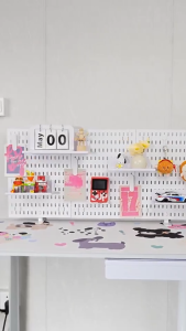 IKI New Pegboard DIY Desktop Organizer Office & Home Display Wall Rack Display Wall Mounted Hole Board Wall Organizer洞洞板
