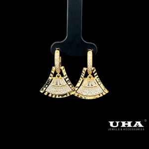 B1608 Bông tai nữ thiết kế sang trọng đính đá bagutte cao cấp UHA