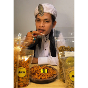 Beli 1 Gratis 1 Usus Krispi - Kripik Usus 500 Gram Bumbu Pedas Daun Jeruk JINDU - Goyangannya Bikin Candu - Cemilan Food Snacks