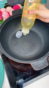 Botol Minyak Saus Kecap Plastik Anti Tumpah 500ml & 300 ml Botol Saos Dengan Tutup Fliptop Multifungsi Botol Portable 500ml Tebal Transparan Anti Tumpah Perlengkapan Dapur Serbaguna PST