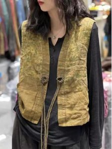 เสื้อกั๊กผ้าลินินผสมคอตตอนลายดอกไม้สไตล์จีนใหม่สำหรับผู้หญิง เสื้อคลุมกันหนาวแบบสั้น ฤดูร้อน 2024 คอวี ปิดด้วยกระดุมเดียว