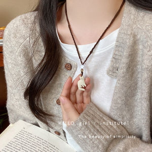 Flocking Cat Pendant Woven Rope Necklace Womens Luxury Long Style Hanging Neck Personality Sweater Chain Fashion Jewelry Accessory