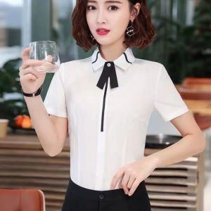 เสื้อเชิ้ตแขนสั้นสีขาวคอกลมทรงสลิมฟิตสำหรับผู้หญิง ฤดูร้อน 2025 เสื้อทำงานสำหรับพนักงานบริการลูกค้า ชุดทำงานอเนกประสงค์
