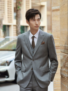 Mens Business Casual Stripe Peak Lapel Wool-Silk Blend Suit Set