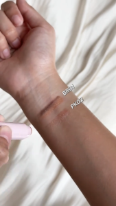 Daisy Doll Dual Color Eyeshadow Stick