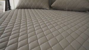 100% Waterproof Mattress Protector With Quilted Cotton Fabric Garterized Design Mattress Cover Fitted Bedsheet Protector Fully Cover Single Double Full Queen King Size