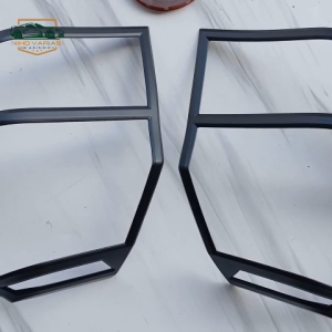 Cover Garnish Lampu Belakang Mobil Agya Ayla 2023 Hitam