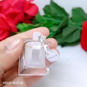 Cincin Xuping Premium Original 100% Perhiasan Aksesoris Lapis Emas Elegant Simpel Mewah