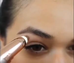 DuduMart  Electric Eyebrow Trimmer Shaver USB Charging Painless Remover Brows Razor Mini