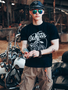 เสื้อยืดแขนสั้นผู้ชายสไตล์อเมริกันย้อนยุค ทรงหลวม ผ้าฝ้ายหนา สีดำ ทรงมอเตอร์ไซค์ แบรนด์ High Street แฟชั่น