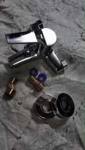 Kran Panas Dingin Keran Mixer Bathub