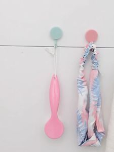 (1PC) Nordic Style Sticky Hook Multipurp(1PC) Nordic Style Sticky Hook Multipurpose Wall Hooks for Hanging Decoration Strong Self Adhesive / Penyangkut Pintuose Wall Hooks for Hanging Decoration Strong Self Adhesive / Penyangkut Pintu