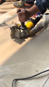 Máy Cắt Rãnh Tường 1 Lưỡi Không Chổi Than CLAIMEX BL133C Công Suất 3000W Kèm 1 Bơm Thông Minh 1 Bình Nước