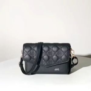 TAS IMPORT FASHION PREMIUM // TAS SELEMPANG WANITA // TAS TERBARU // TAS SELEMPANG CANTIK KEKINIAN // TAS IMPORT MURAH // SLING BAG HAND BAG H315