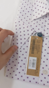 [Việt Tiến Sale] Sơ Mi Ngắn Tay - Slim Fit (dáng áo ôm tôn dáng) - Vạt Bầu - Họa tiết hình bông tuyết trên nền trắng - size M 40 (lẻ size)