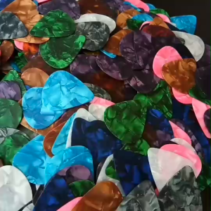 ปิ๊กกีตาร์0.46 ปิ๊กกีต้าร์คละสี ราคาถูกมาก **ราคาสินค้าต่อ1ชิ้น** พร้อมส่ง ส่งเร็ว!!