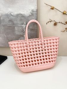 Hollow out Basket Bag Casual Lightweight Versatile Handheld Large Bathing Toiletry Basket Modern Neutral Style Silicone Material