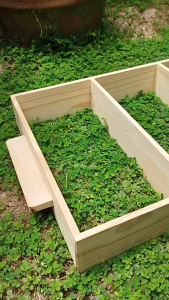 แม่แบบทำก้อนอิฐดินไม้สน สำหรับสร้างบ้านดิน ขนาด 42 x 64 x 10 ซม.