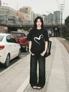 Kaos Wanita Lengan Pendek Sablon Huruf Minimalis Bahan Premium Katun Adem New Arrival 2025 Musim Panas Oversize Gaya Amerika Kekinian Vintage Jalanan Ukuran Besar Gratis Ongkir Nyaman Untuk Gemuk Kaos kapas bernafas bergerak T-shirt Baju Rumahan Nyaman