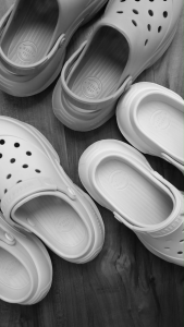 Marco Pony รองเท้าแฟชั่นผู้หญิง พื้นหนา เพิ่มความสูง ส้นหนา 5 ซม กันลื่นและทนทาน เบาสบาย ลำลอง วัสดุ EVA รุ่น MH9032