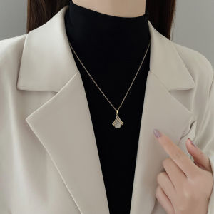 Elegant Cats Eye Stone Necklace for Women Trendy Minimalist Design Titanium Steel Fashionable Sweater Chain Clavicle Chain