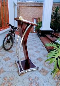 Bục Phát Biểu Gỗ Cho Hội Nghị Trường Học
