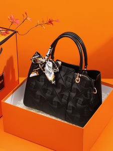 Fashionable Birthday Gift Large Capacity Commuter Handbag Womens Shoulder Bag Luxury Elegant Tote Bag for Mom Ladies