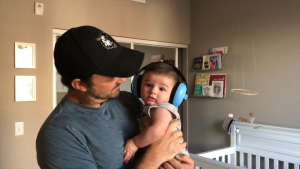 Banz Baby and Kids Ear Muffs - Plain (Suitable for 0MOS - 2+YRS Old) I Protect your childs ears Easy to carry Comfortable Foam-filled cushions and Comfy leather cover over the headband