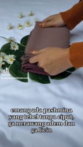 Pashmina Crinkle Airflow: Elegan & Nyaman untuk Musim Panas