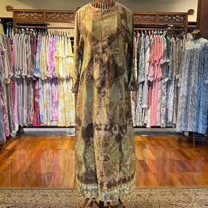 Viola Square by Dian Pelangi LIMITED EDITION Busana Homey Muslim Daily Kaftan Home Dress Busui Casual Formal Wanita Cantik Anggun Modis Modern Simple Elegan Mewah Murah Model Tie Dye Terbaru Motif Batik Jumputan Kekinian