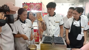 Máy 3 Miếng Funny Shit Sáng Tạo Poop Ngộ Nghĩnh Waffle Maker Electric 1500W 220V EU PLUG PVN4867
