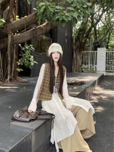 Fashionable Womens Loose Casual Shirt And Vest Set with Pleats Early Autumn Three-Piece Suit Long Pants Button Closure