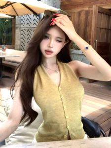 GUZILIAN | Bộ đồ hai mảnh thời trang cổ treo gợi cảm cho nữ mùa hè mới thon gọn đa năng chân váy kẻ caro hai mảnh Pure Desire Style