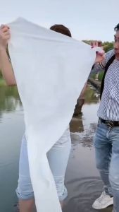 Disposable Compressed Cotton Bath Towel Soft Travel Must 一次性压缩棉浴巾柔软旅行必备