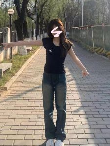 Sweet And Cool Style Retro Black Low round Neck Short Sleeve T-Shirt Women Summer Short Length Top Half Smoke Half Rain Brand