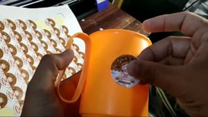 Stiker Label Makanan atau Minuman Siap Tempel di Cup Bisa Custom dan Gratis Desain