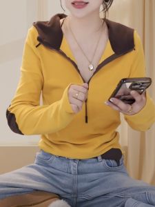 เสื้อเชิ้ตแขนยาวแบบมีฮู้ดแบบสวมใส่สบาย ทรงหลวม ผ้าโพลีเอสเตอร์ ความยาวปกติ ฤดูใบไม้ร่วง 2024 เสื้อเชิ้ตผู้หญิงแบบมีฮู้ดแบบมีซิปครึ่งตัว