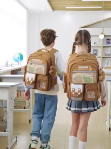 【COD]Tas sekolah baru Capibara dan anak-anak kelas satu tiga dan kelas enam pelindung cahaya menonton ransel berkapasitas besar Tas Sekolah Capybara Anti Air