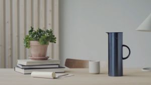 Stelton กระติกเก็บความร้อน-เย็น สุญญากาศ 1 ลิตร EM77 Vacuum Jug 1.0L/laevis