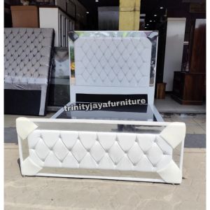 Dipan Plus Sandaran Ranjang Tempat Tidur Kaca/trinityjayafurniture