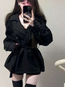 เสื้อโค้ทสั้นสีดำทรงเข้ารูปสไตล์วินเทจสำหรับผู้หญิงในช่วงฤดูใบไม้ร่วงปี 2025 คอลเลกชันใหม่จากแบรนด์ 001 ซิปแบบเข้ารูป แขนยาว สไตล์เกาหลี