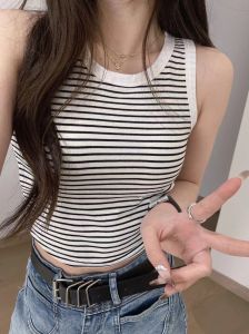Womens Strap Vest 2024 New Integrated Cup with Chest Pad Tube Top Base Layer Korean Style Outerwear Summer Shirt